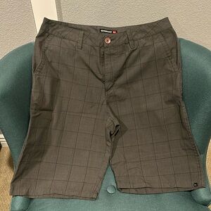 Men’s Quicksilver plaid shorts